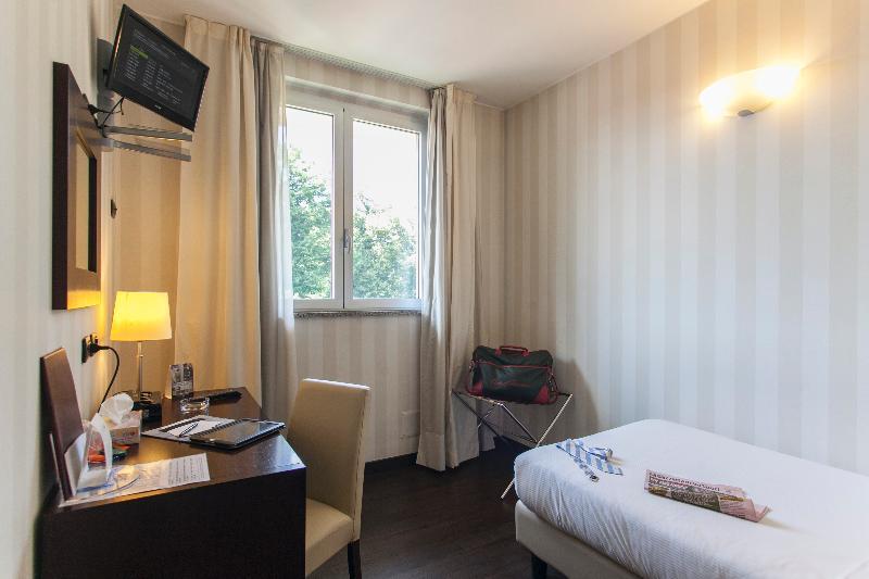 Hotel 2C Legnano Exterior foto