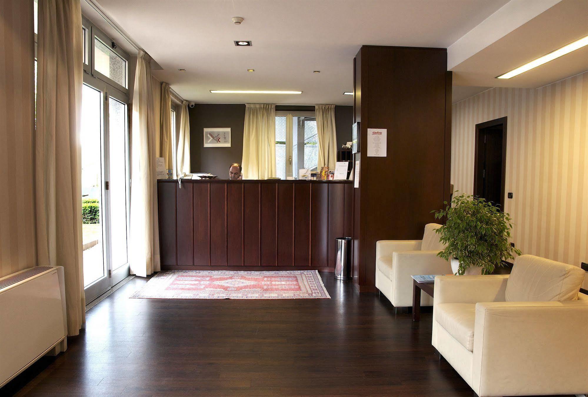 Hotel 2C Legnano Exterior foto
