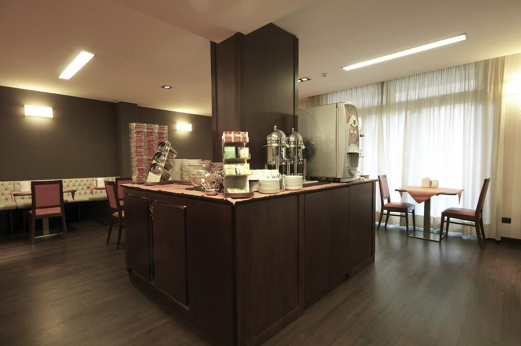 Hotel 2C Legnano Exterior foto
